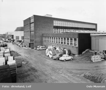 Standard telefon-og kabelfabrikk 1961 lab og kontorbygg