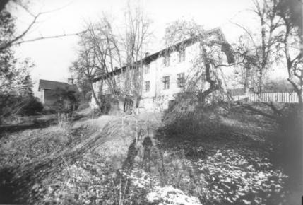 Tveten gård ca 1940 hovedhuset sett fra hagen